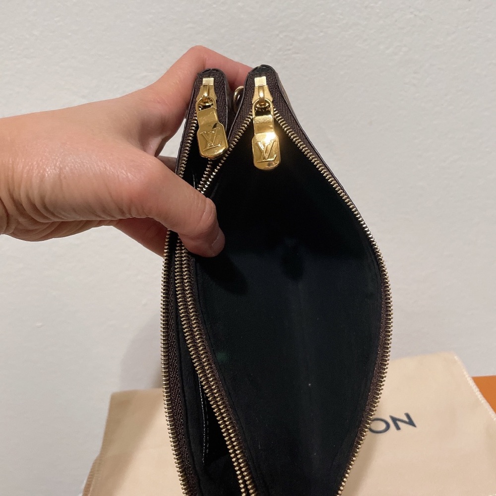 ❤️SOLD❤️LV Double Zip Pouch Reverse Monogram - Picture 5 of 16